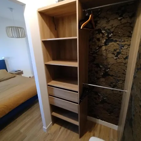 Le Moulin De Maquens 아파트 *